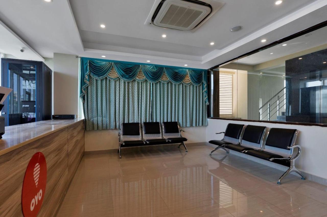 Collection O Gravity Hotel Hyderabad Exterior foto